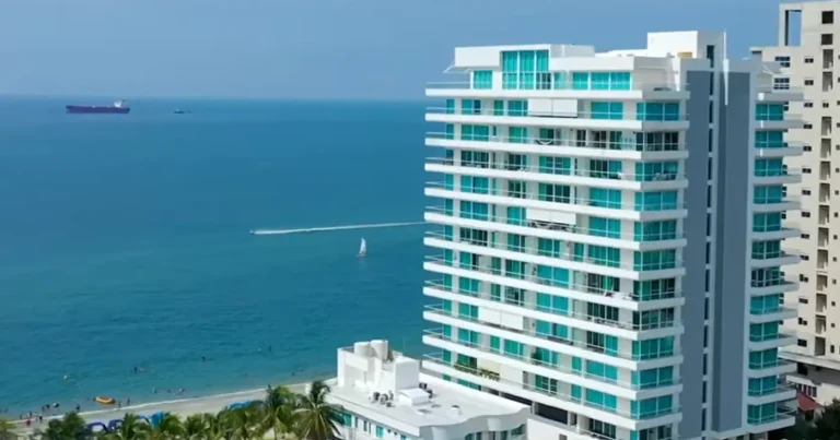 Puertas de Alta Seguridad para Edificio Puerto Soñado en Santa Marta